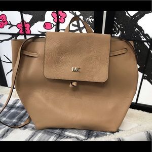 MichaelKors leather Backpack (lN)
